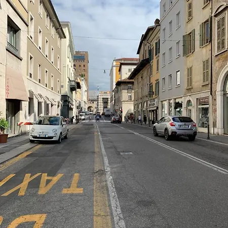 Bilocale 1 Piazza Vittoria - Affitti Brevi Italia